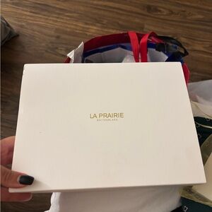 La Prairie White and Gold Stationery Box brand new!